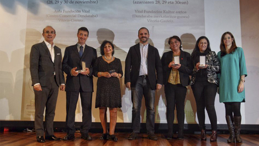 Eduardo Anitua entrega las Medallas de Honor de La Exploradora
